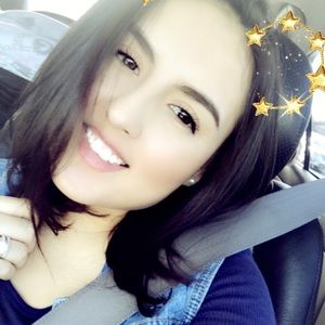 Meet your Posher, Lina